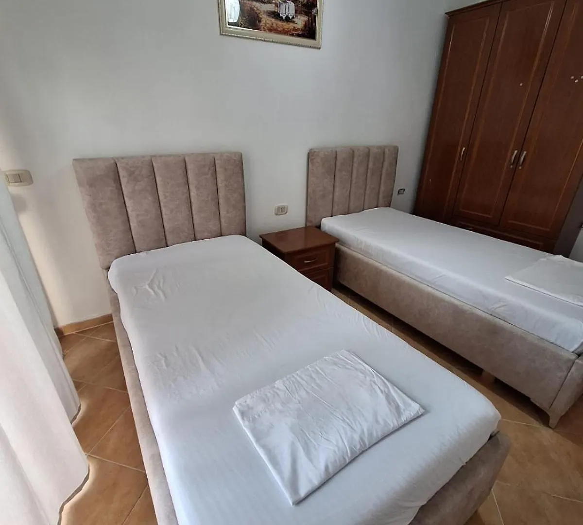Samuel Apartments 3 Wlora